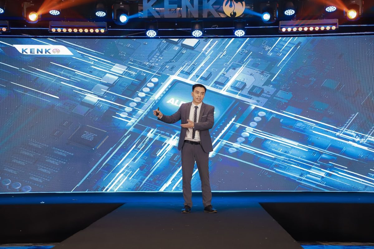 Ông Trịnh Xuân Chung - Tổng giám đốc công ty KenKo Việt Nam trong sự kiện ra mắt sản phẩm áo điều hòa Kenko 2024