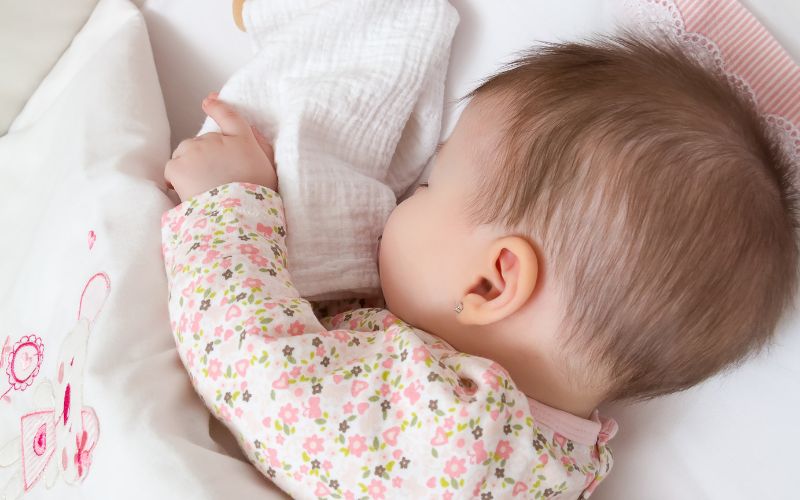 Có nên dùng máy hút ẩm cho phòng trẻ em