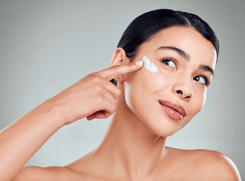 cach-bao-ve-lan-da-khoi-tia-uv-mua-he-3